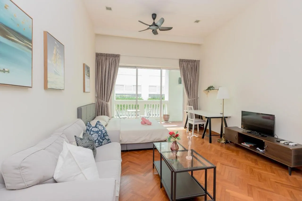 Straits Quay Waterside Suite Penang Tanjung Tokong 0*,  Malásia