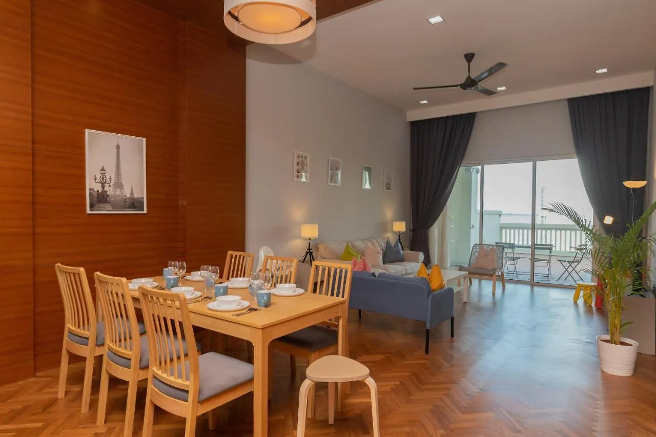 Straits Quay Waterside Suite Penang Tanjung Tokong Malásia